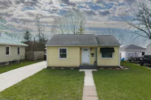 1727 Stoughton Ave, Tomah, WI 54660 - Photo 1