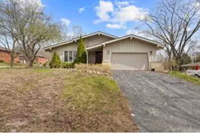 N42W5598  Wilshire Dr, Cedarburg, WI 53012 - Photo 1