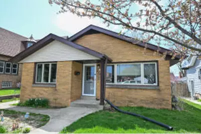 817  Montana Ave, South Milwaukee, WI 53172 - Photo 1