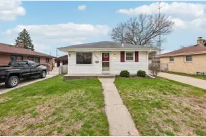 1431  24th St, Kenosha, WI 53140 - Photo 1