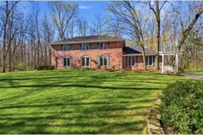 4550 W Thorncrest Dr, Franklin, WI 53132 - Photo 1