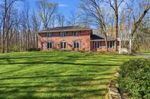 4550 W Thorncrest Dr, Franklin, WI 53132 - Photo 1