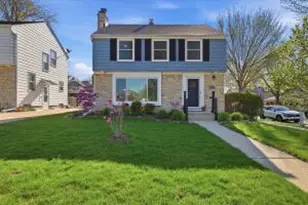 2404 N 89th St, Wauwatosa, WI 53226 - Photo 1
