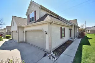 1530 Roxbury Way, Waukesha, WI 53186 - Photo 1
