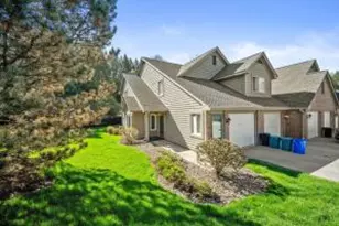 18475 Brookfield Lake Dr, Brookfield, WI 53045 - Photo 1