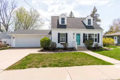 511  Garland St, West Salem, WI 54669 - Photo 1