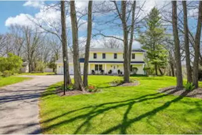 S74W32610  Twin Oaks Ct, Mukwonago, WI 53149 - Photo 1