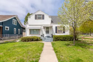 9200 W Swan Cir, Milwaukee, WI 53225 - Photo 1
