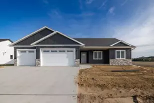 1769 Arches Dr, Holmen, WI 54636 - Photo 1