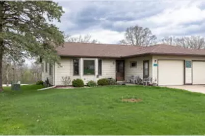 811  Sprague St, Caledonia, MN 55921 - Photo 1
