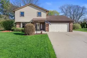 15255 W Glenora Ct, New Berlin, WI 53151 - Photo 1
