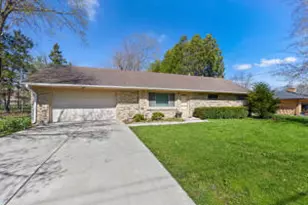 8727 N Kildeer Ct, Brown Deer, WI 53209 - Photo 1