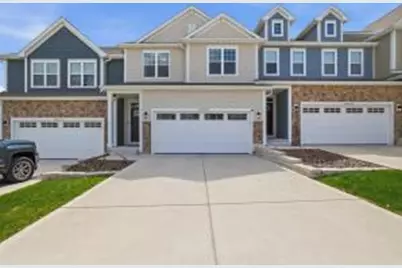 N67W25333  Breckenridge Ct, Sussex, WI 53089 - Photo 1