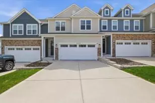 N67W25333 Breckenridge Ct, Sussex, WI 53089 - Photo 1