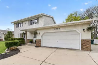9705 S Veronica Dr, Oak Creek, WI 53154 - Photo 1