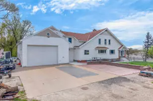 S25W27133 Rocky Hills Ct, Waukesha, WI 53188 - Photo 1
