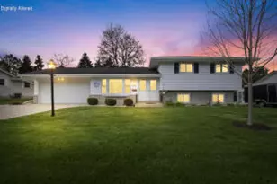 W174N9433 Devonwood Rd, Menomonee Falls, WI 53051 - Photo 1