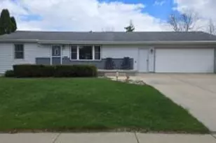 1093 Mihill Ave, Fond du Lac, WI 54935 - Photo 1