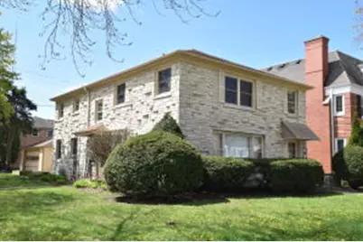 1227 E Kensington Blvd #4495 N Ardmore Av, Shorewood, WI 53211 - Photo 1