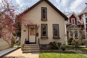 2615 S Delaware Ave, Milwaukee, WI 53207 - Photo 1