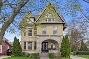 1216 Main St, Racine, WI 53403 - Photo 1
