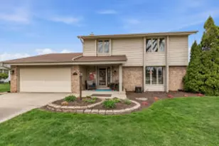 3928 W Anita Ln, Franklin, WI 53132 - Photo 1