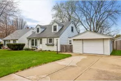 2115 N 119th St, Wauwatosa, WI 53226 - Photo 1