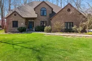 509 Wild Oak Dr, Manitowoc, WI 54220 - Photo 1