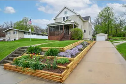 589 W Chestnut St, Burlington, WI 53105 - Photo 1