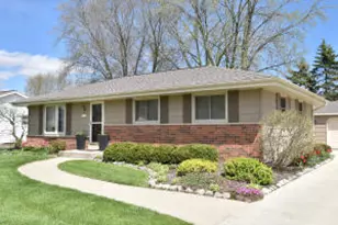 220 Judge Dr, Saukville, WI 53080 - Photo 1