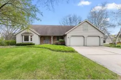 N95W7155  Coventry Ct, Cedarburg, WI 53012 - Photo 1