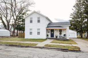 114 N 10th St, Watertown, WI 53094 - Photo 1