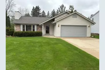 7369 S Hillendale Dr, Franklin, WI 53132 - Photo 1