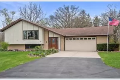 10456 S 92nd St, Franklin, WI 53132 - Photo 1