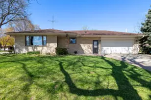 888 S 6th Ave, West Bend, WI 53095 - Photo 1