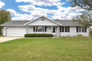 102 Mill Ave, Racine, WI 53182 - Photo 1