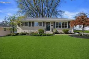 10810 W Harvest Ln, Milwaukee, WI 53225 - Photo 1