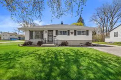 2849  Arrowhead St, Racine, WI 53402 - Photo 1