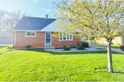 3800  Brooklawn Cir, South Milwaukee, WI 53172 - Photo 1