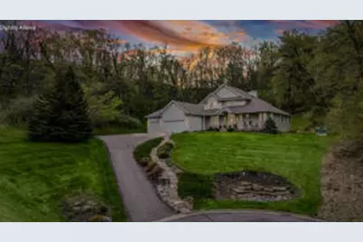 1721  Snowflake Pl, Onalaska, WI 54650 - Photo 1