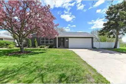 8122 S Wake Forest Dr, Oak Creek, WI 53154 - Photo 1