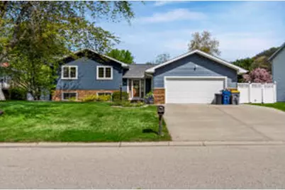 426  Fireside Dr, La Crescent, MN 55947 - Photo 1