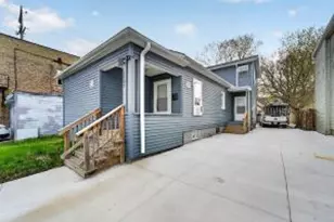 1307 Center St, Racine, WI 53403 - Photo 1