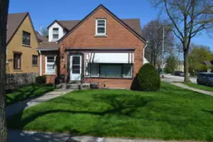 2602 N 73rd St, Wauwatosa, WI 53213 - Photo 1