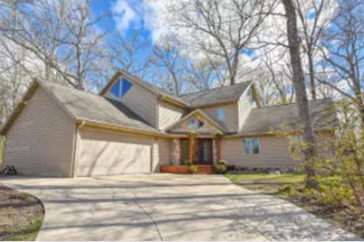 4302 W Woodward Dr, Franklin, WI 53132 - Photo 1
