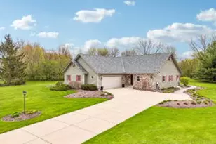 N43W33183 Glen Parc Cir, Nashotah, WI 53058 - Photo 1