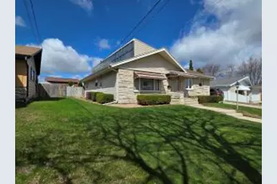 1212 S 35th St, Manitowoc, WI 54220 - Photo 1