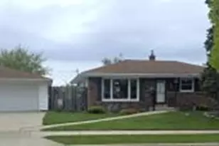 2834 E Eaton Ln, Cudahy, WI 53110 - Photo 1