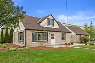 2001 W Bender Rd, Glendale, WI 53209 - Photo 1