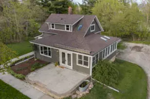 412 West Ave, Pewaukee, WI 53072 - Photo 1